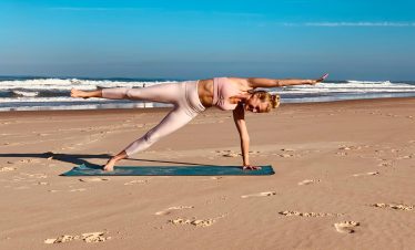 Discover the beauty of South Africa with hiking and yoga and experience an unforgettable adventure!